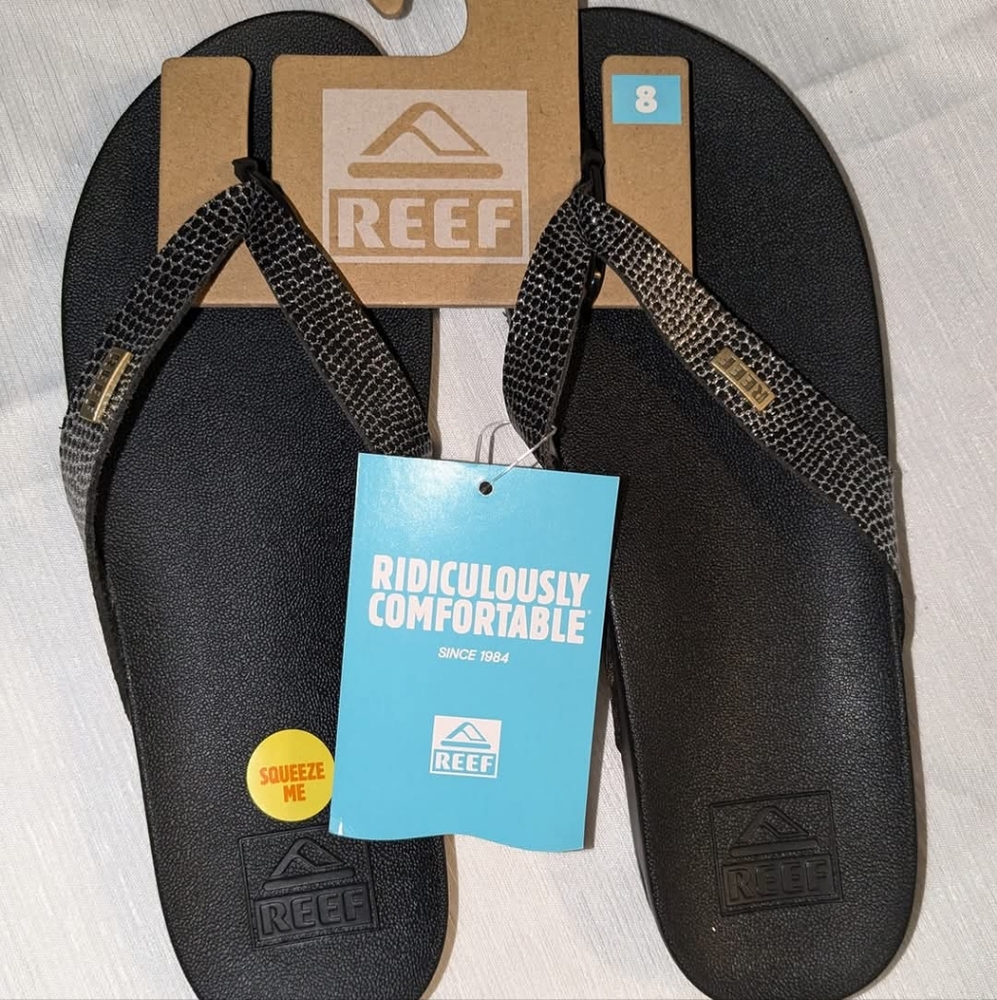Reef Cushion Court Flip Flops.